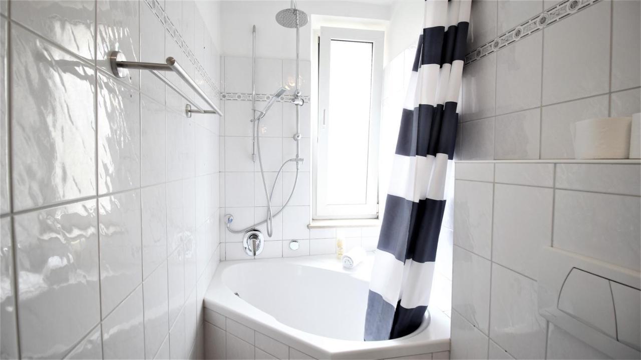 Apartament Zentral Wohnen - Inkl. Privatem Stellplatz Würzburg Zewnętrze zdjęcie